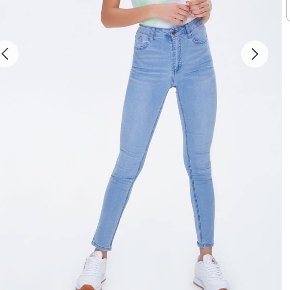 2/10$ Forever 21 high rise women skinny blue jean